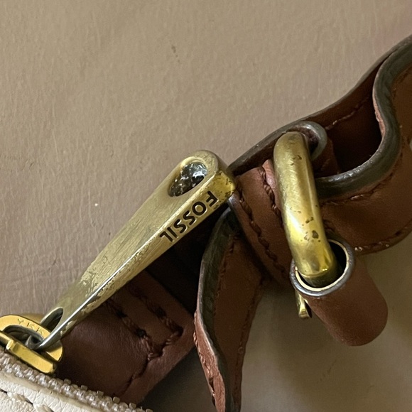 Authentic fossil crossbody purse!! - Picture 14 of 16